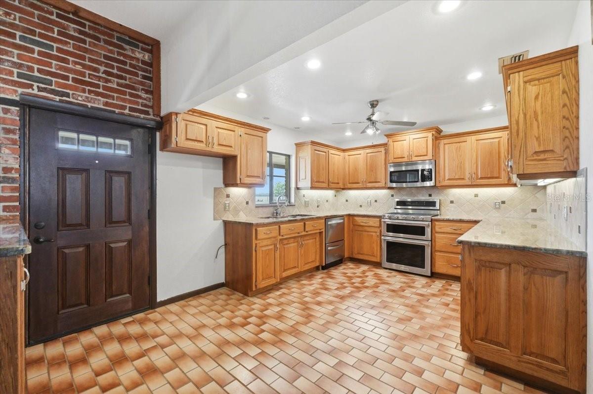 LAKE GUM ESTATES - Residential