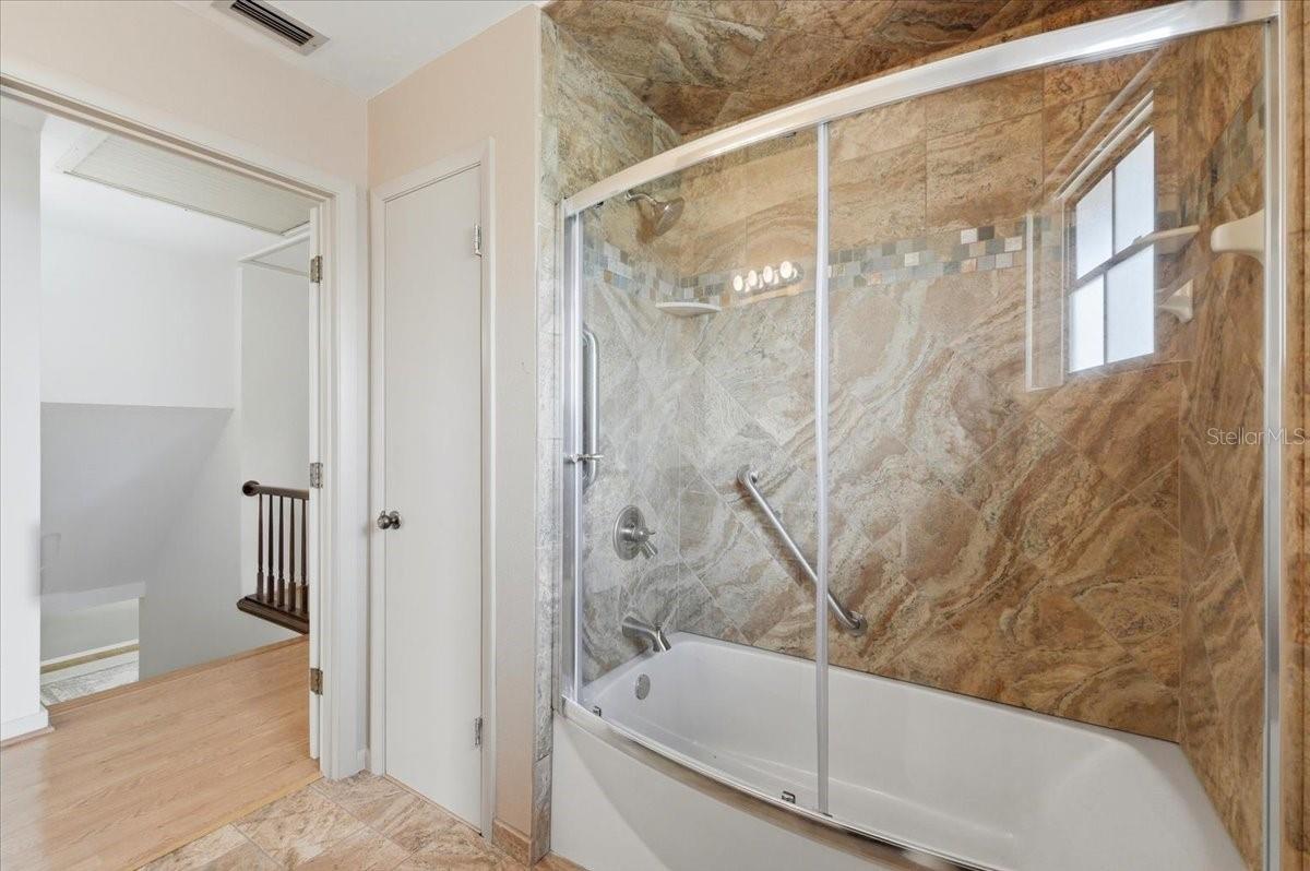 LAKE GUM ESTATES - Residential