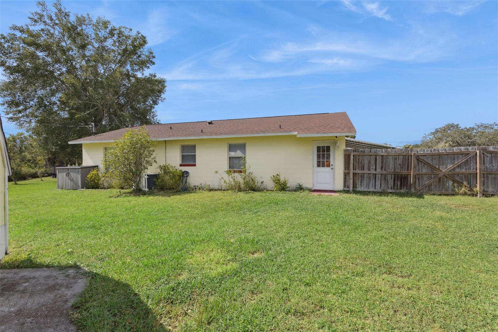EAST UMATILLA - Residential