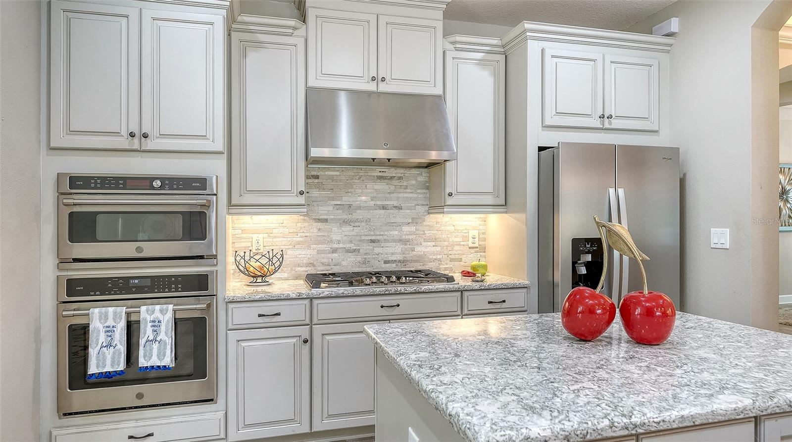 ARBOR LAKES ON PALMER RANCH - Residential