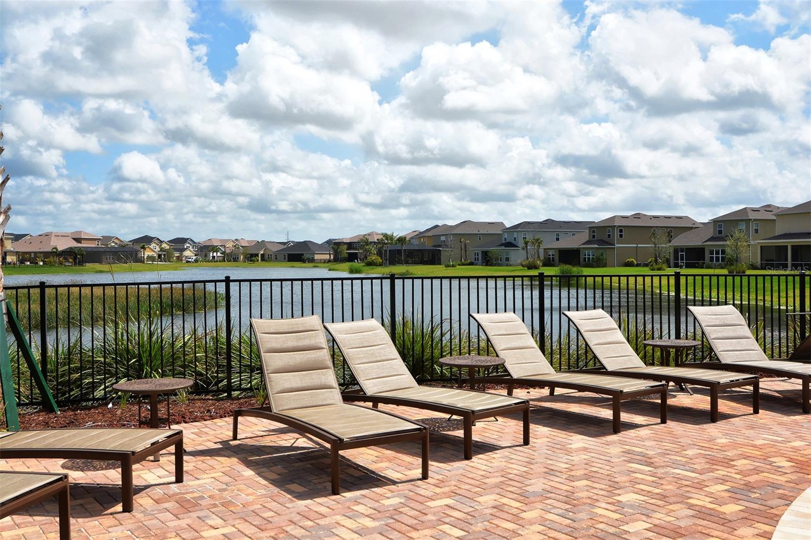 ARBOR LAKES ON PALMER RANCH - Residential