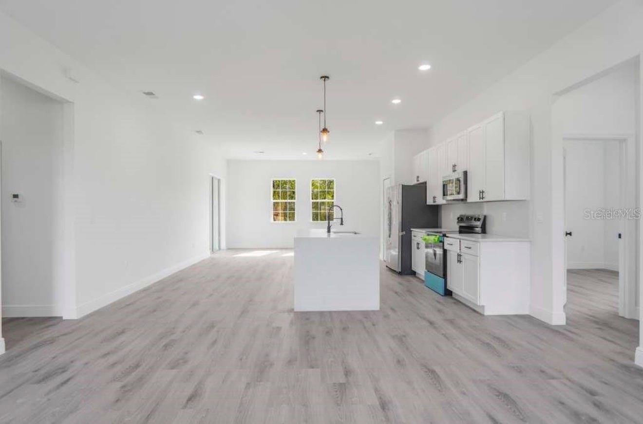 MARION OAKS UN 05 - Residential Lease