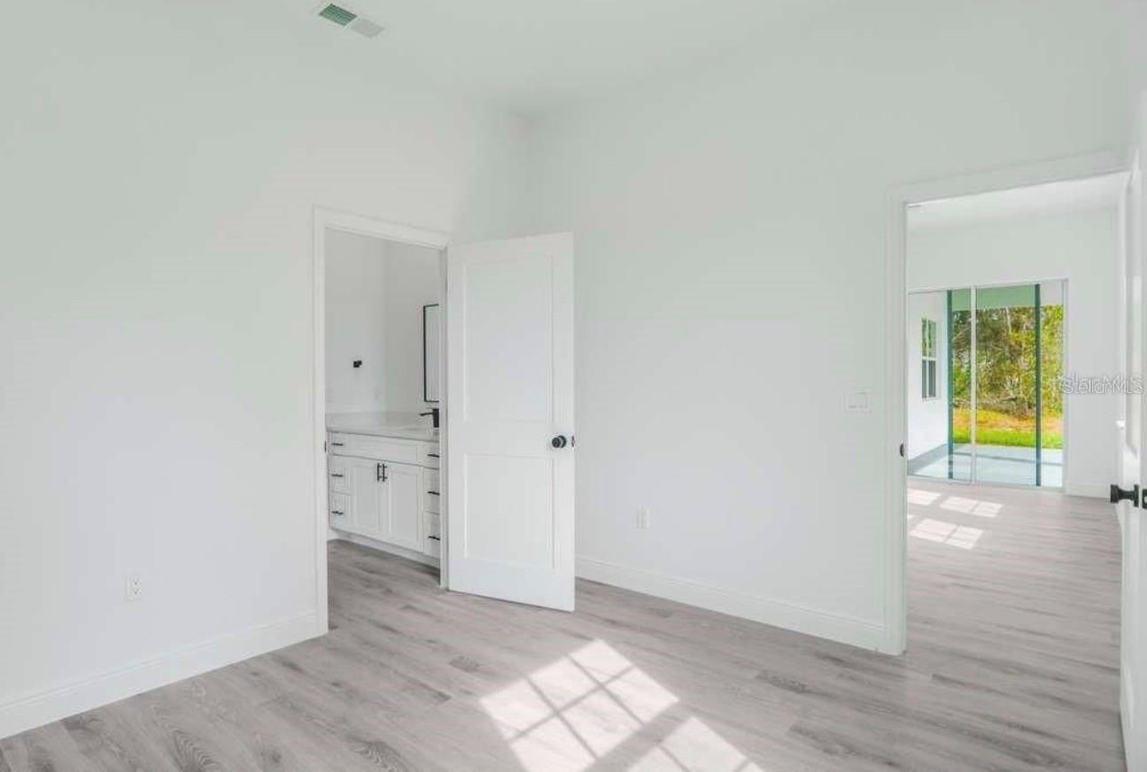 MARION OAKS UN 05 - Residential Lease