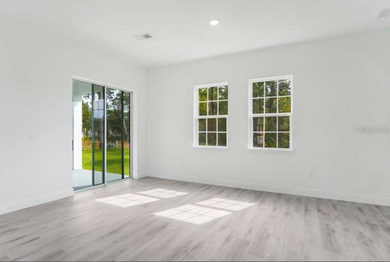 MARION OAKS UN 05 - Residential Lease