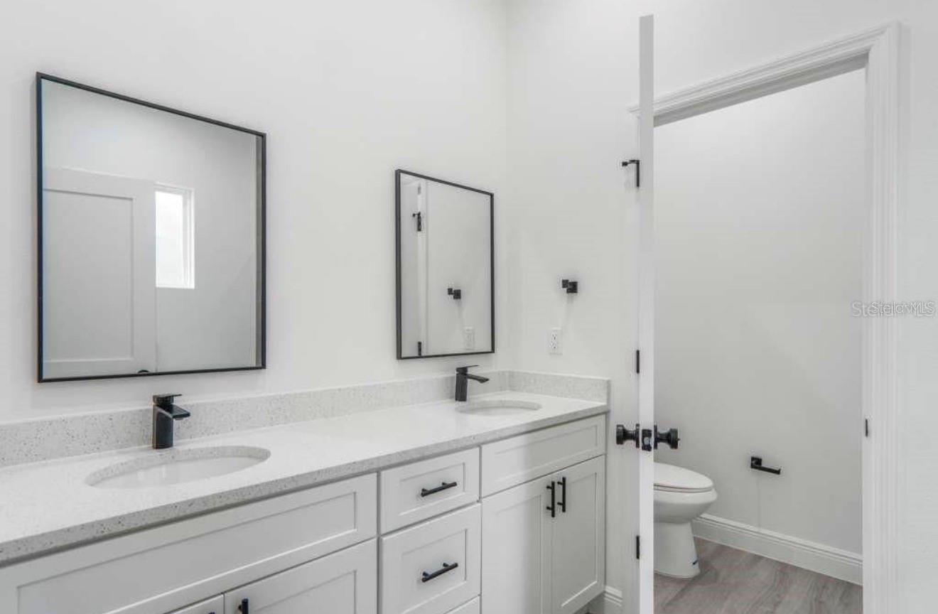 MARION OAKS UN 05 - Residential Lease