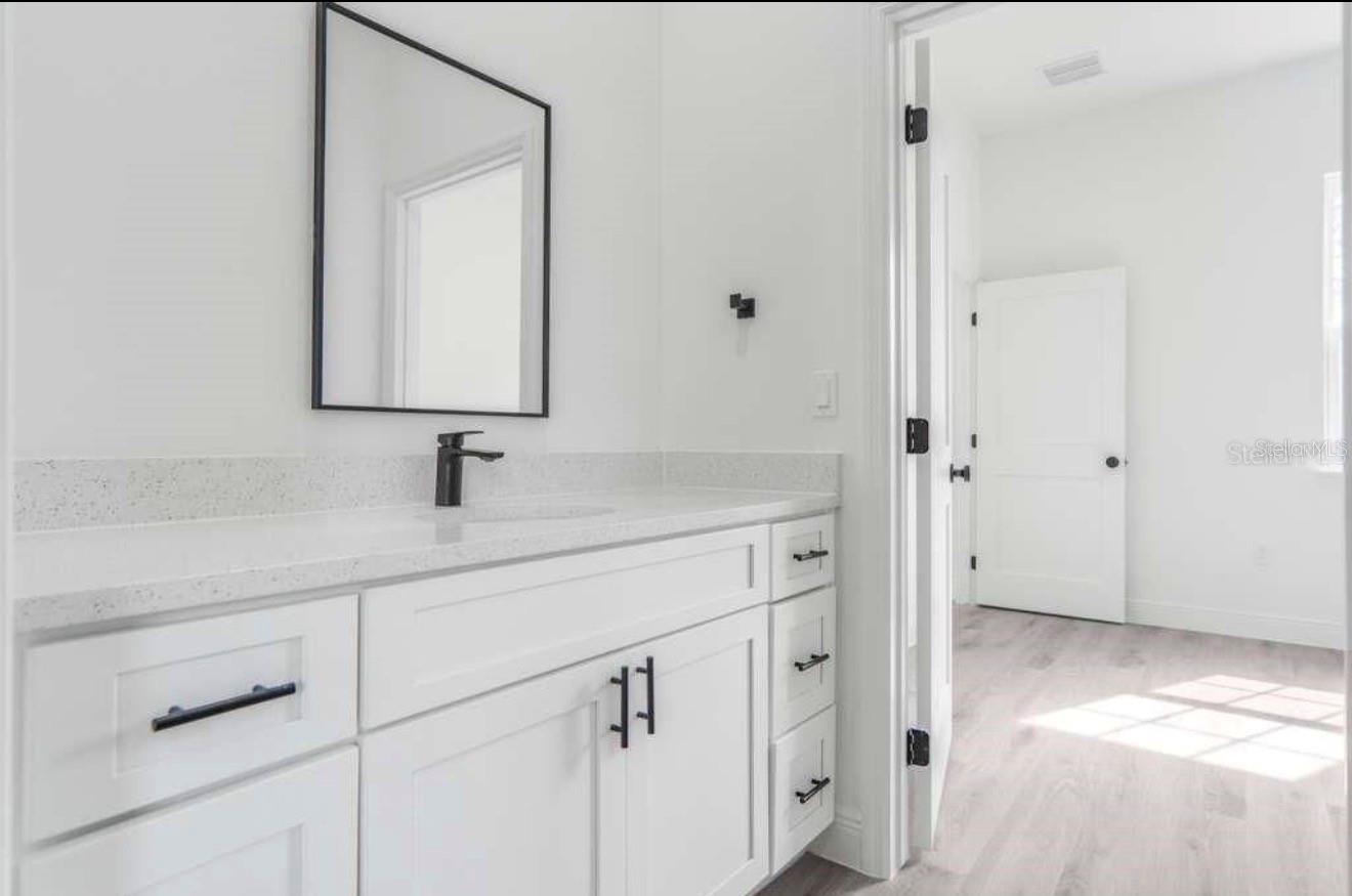 MARION OAKS UN 05 - Residential Lease