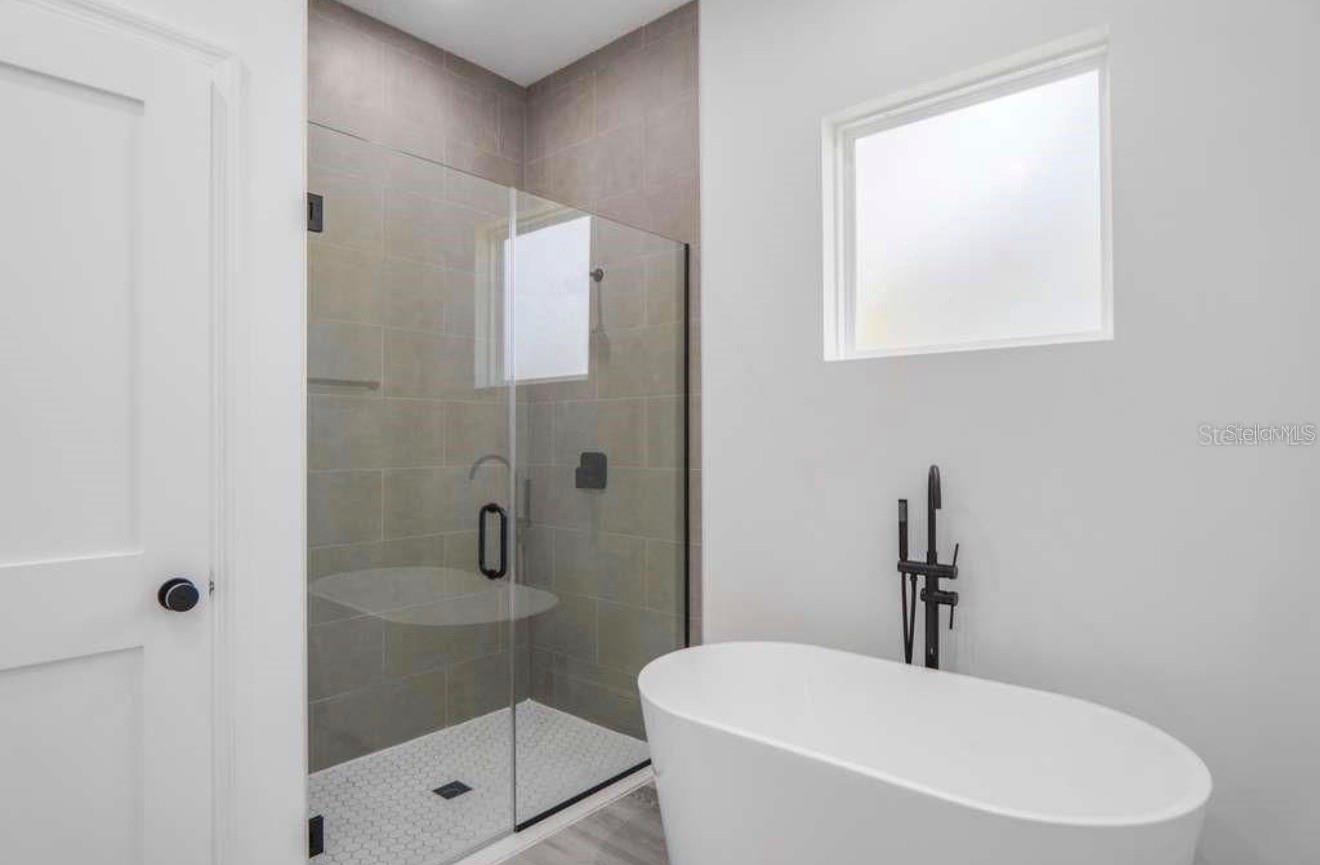 MARION OAKS UN 05 - Residential Lease