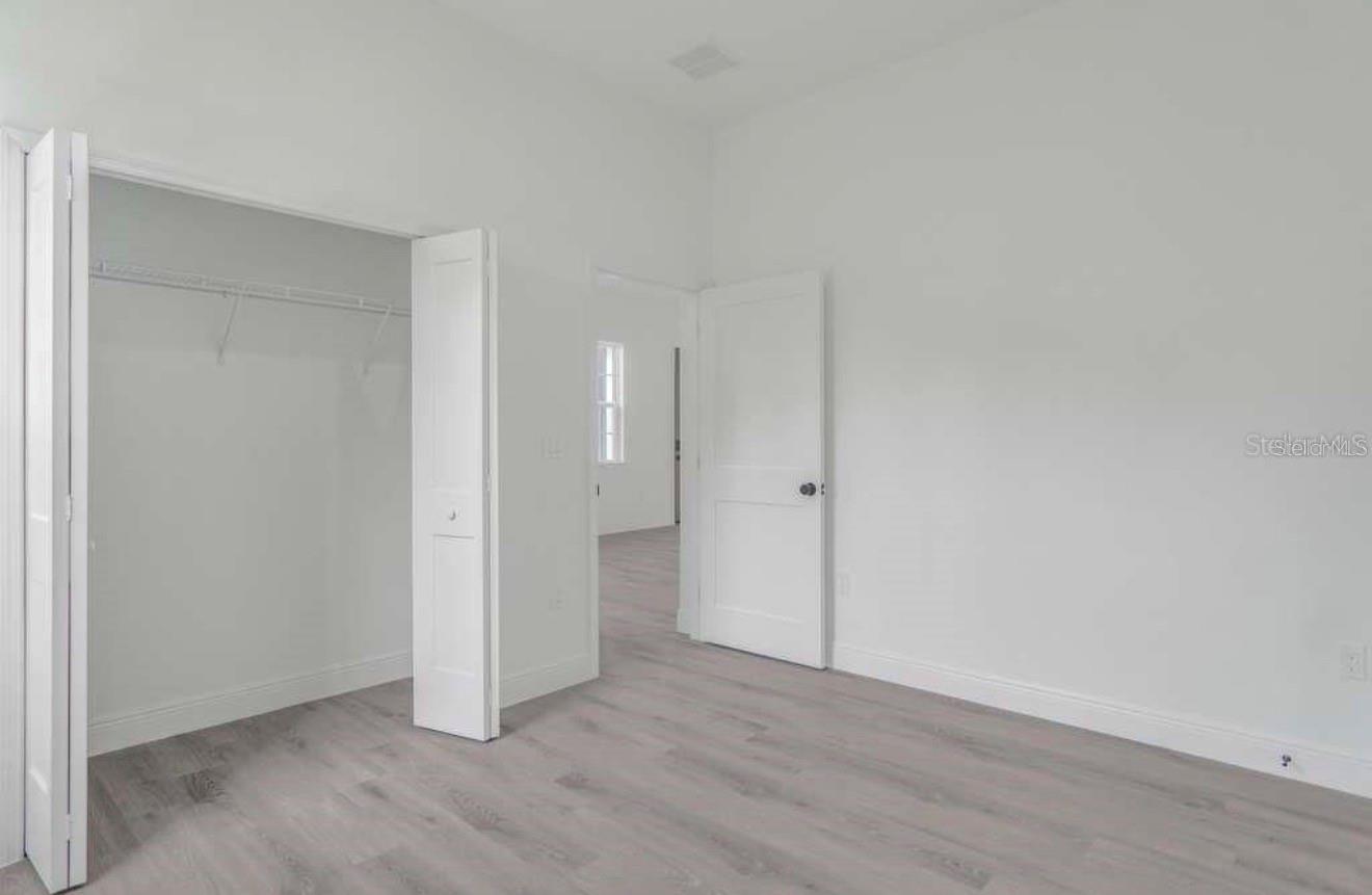 MARION OAKS UN 05 - Residential Lease
