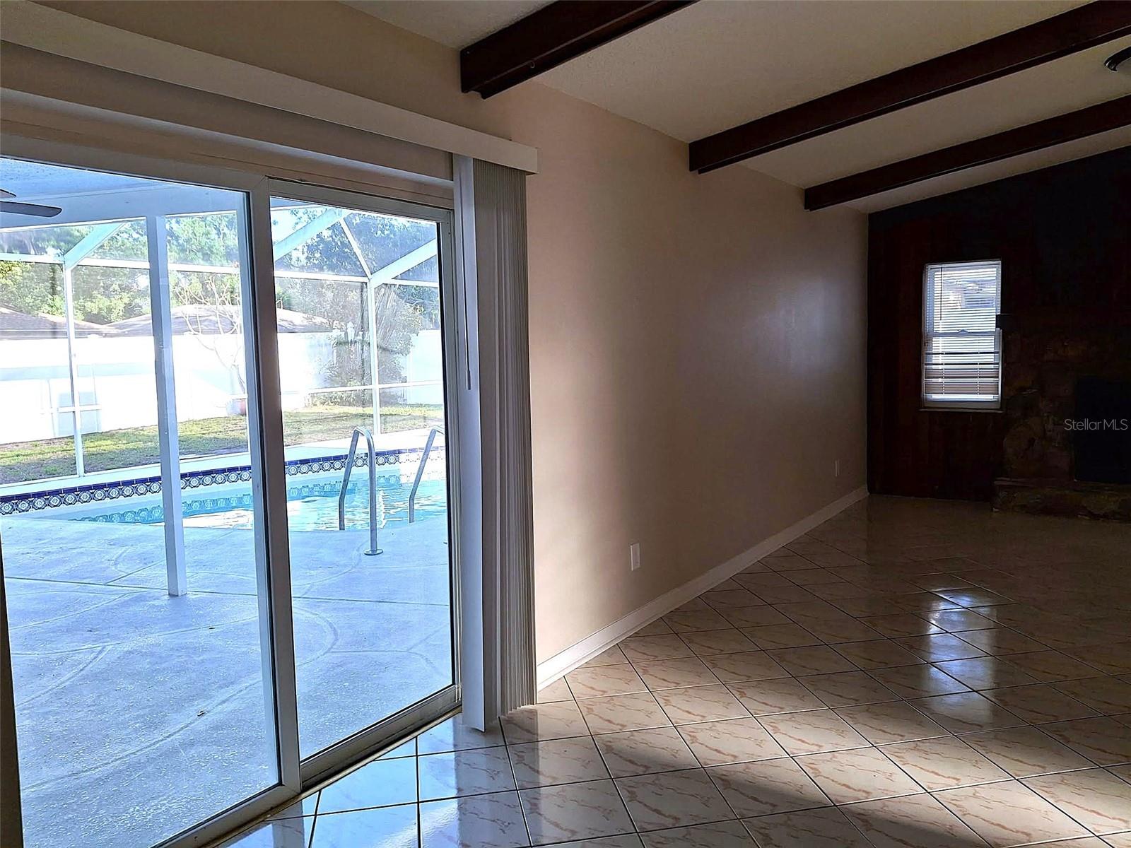 SOMERSET LAKES UNIT ONE - Residential Lease
