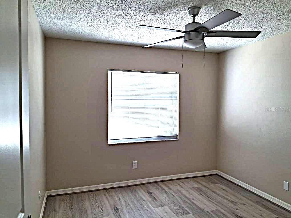 SOMERSET LAKES UNIT ONE - Residential Lease