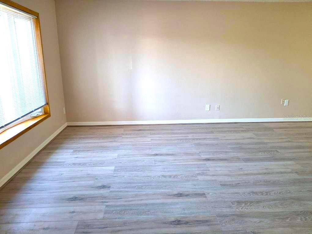 SOMERSET LAKES UNIT ONE - Residential Lease