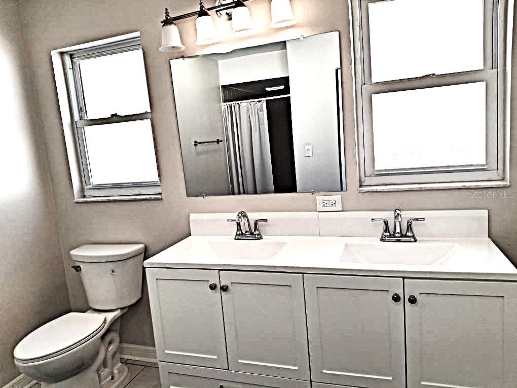 SOMERSET LAKES UNIT ONE - Residential Lease