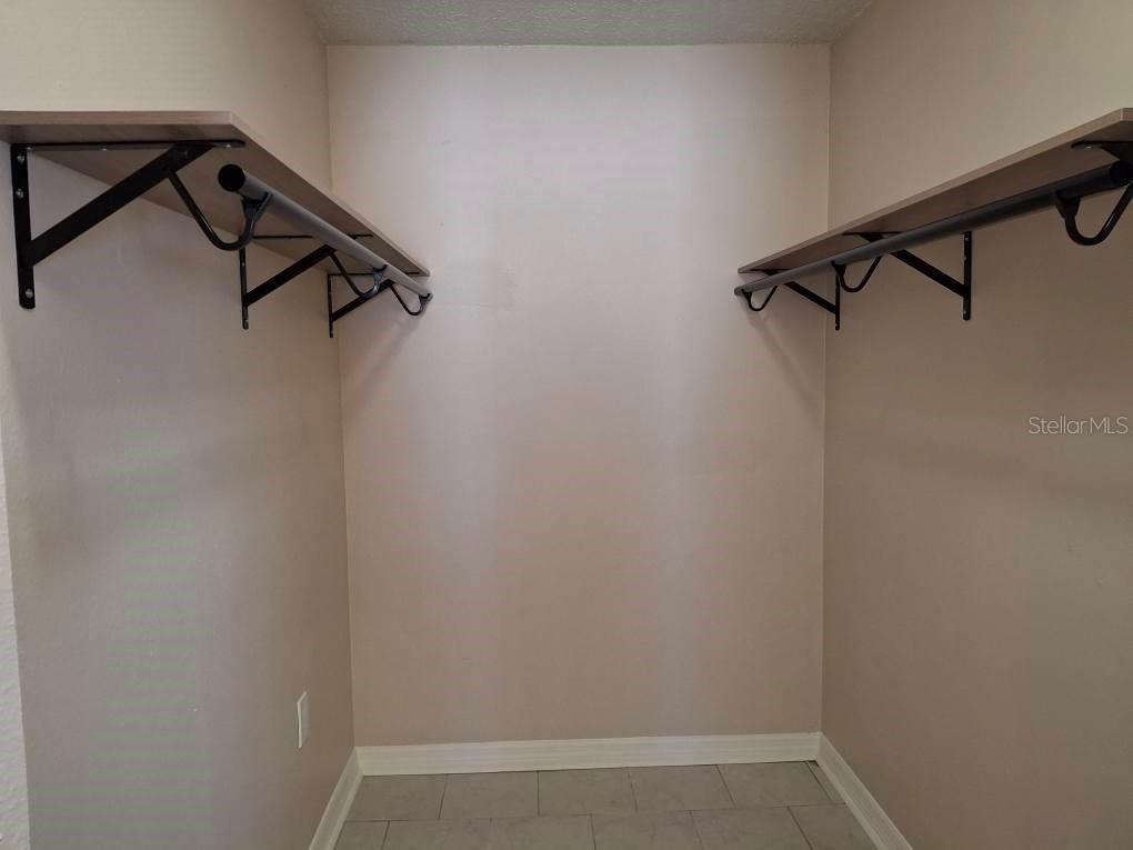 SOMERSET LAKES UNIT ONE - Residential Lease