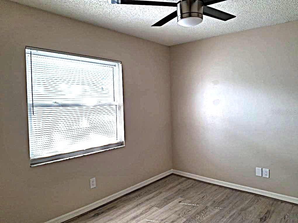 SOMERSET LAKES UNIT ONE - Residential Lease