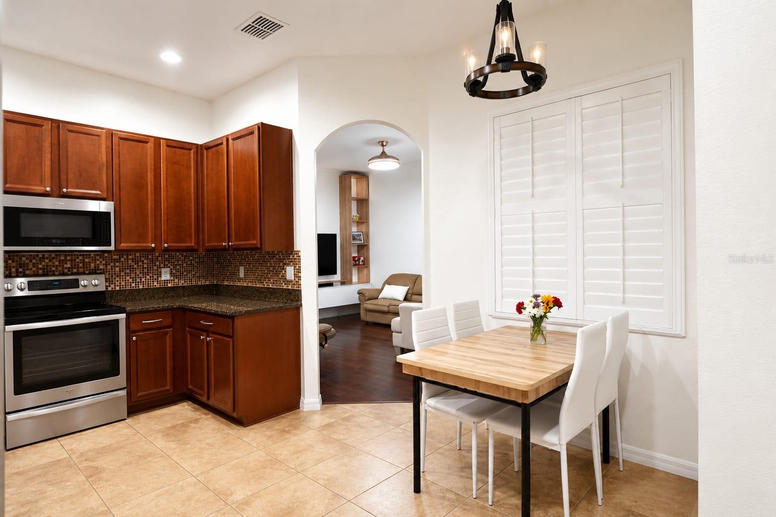 PRESTON SQUARE - Residential