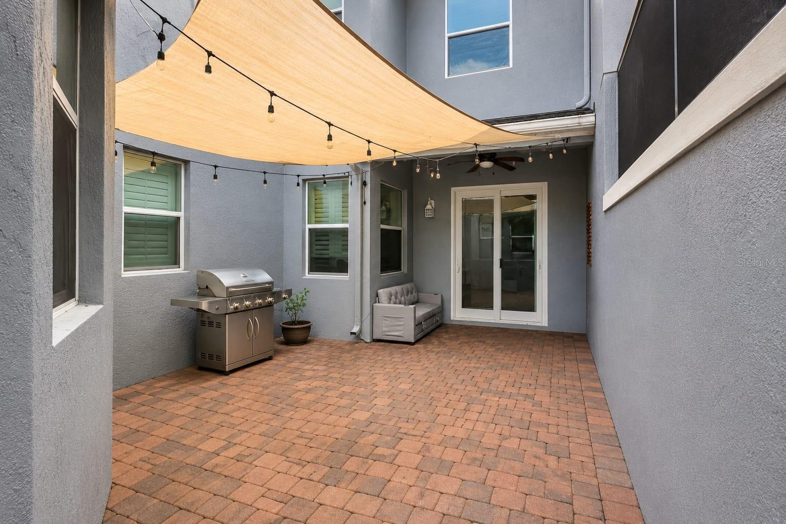 PRESTON SQUARE - Residential