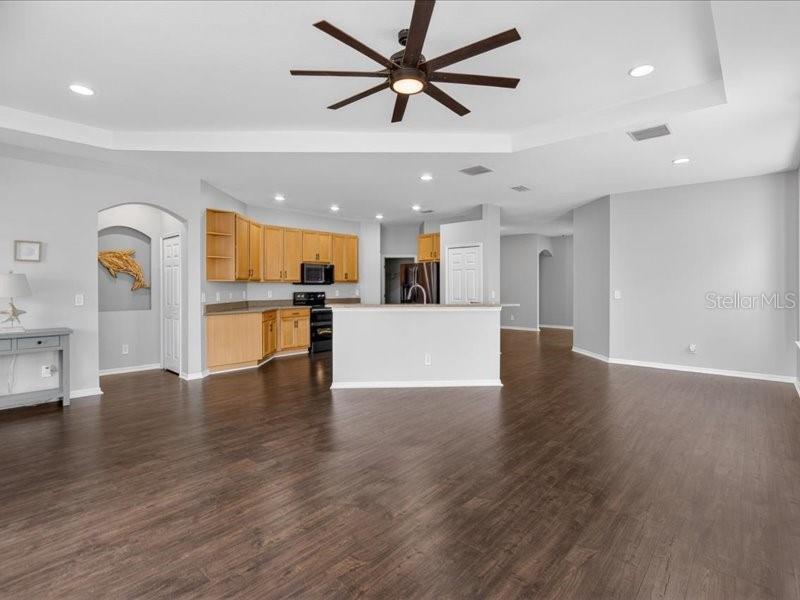 MIRABAY PARCEL 7 PHASE 1 - Residential