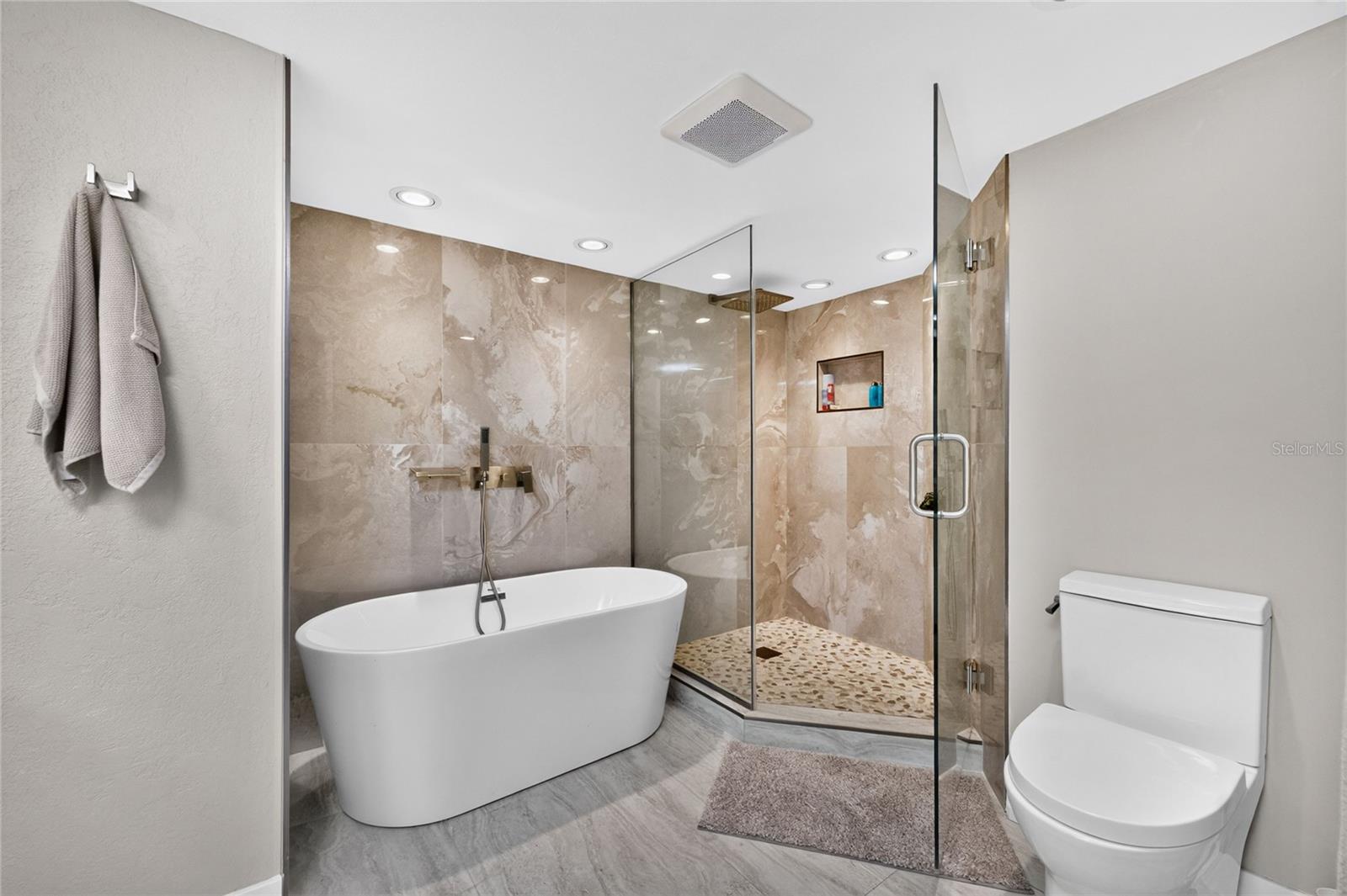 EMERALD POINTE PH 04 - Residential