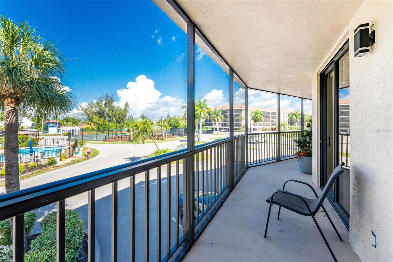 EMERALD POINTE PH 04 - Residential