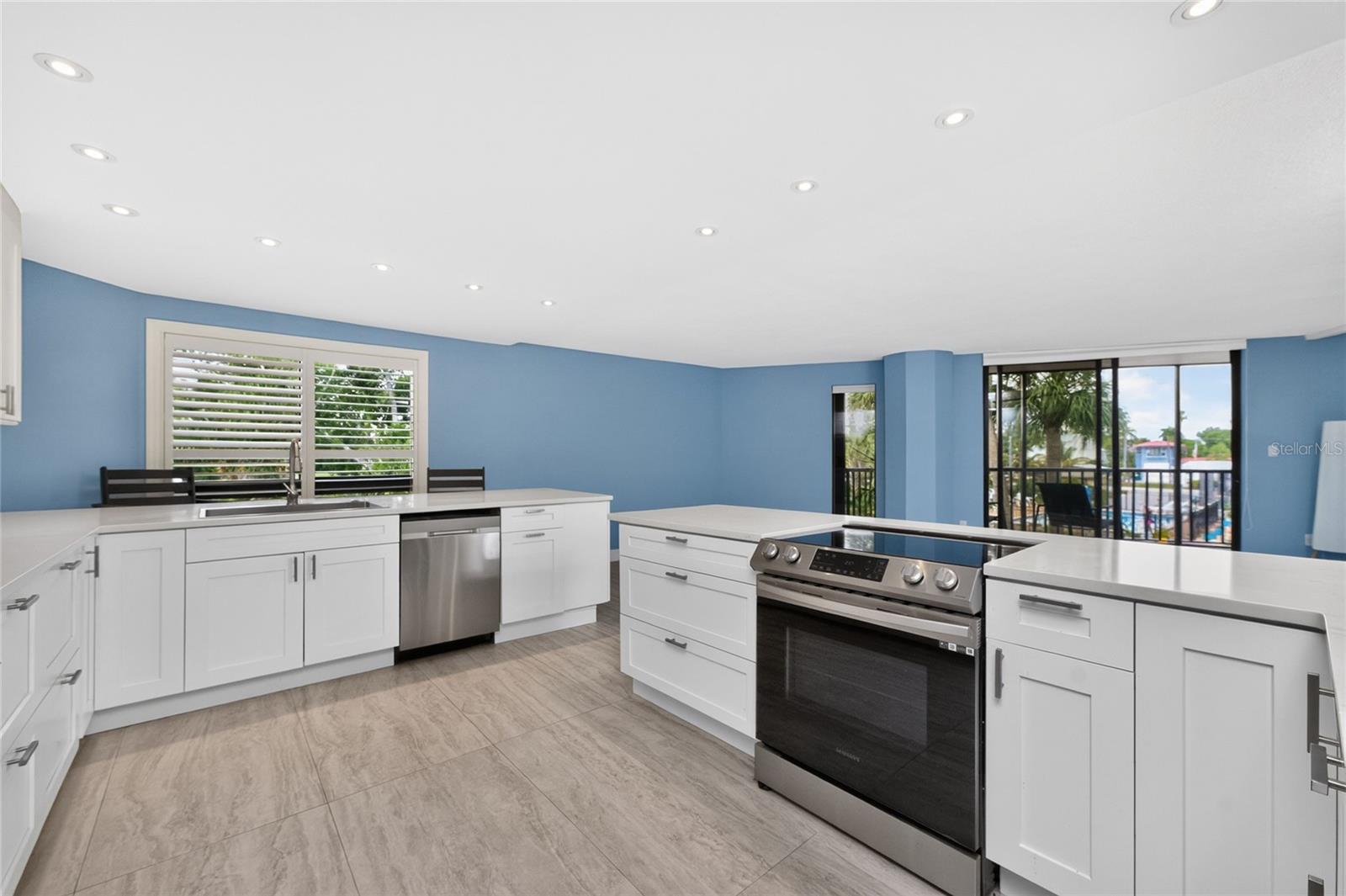 EMERALD POINTE PH 04 - Residential