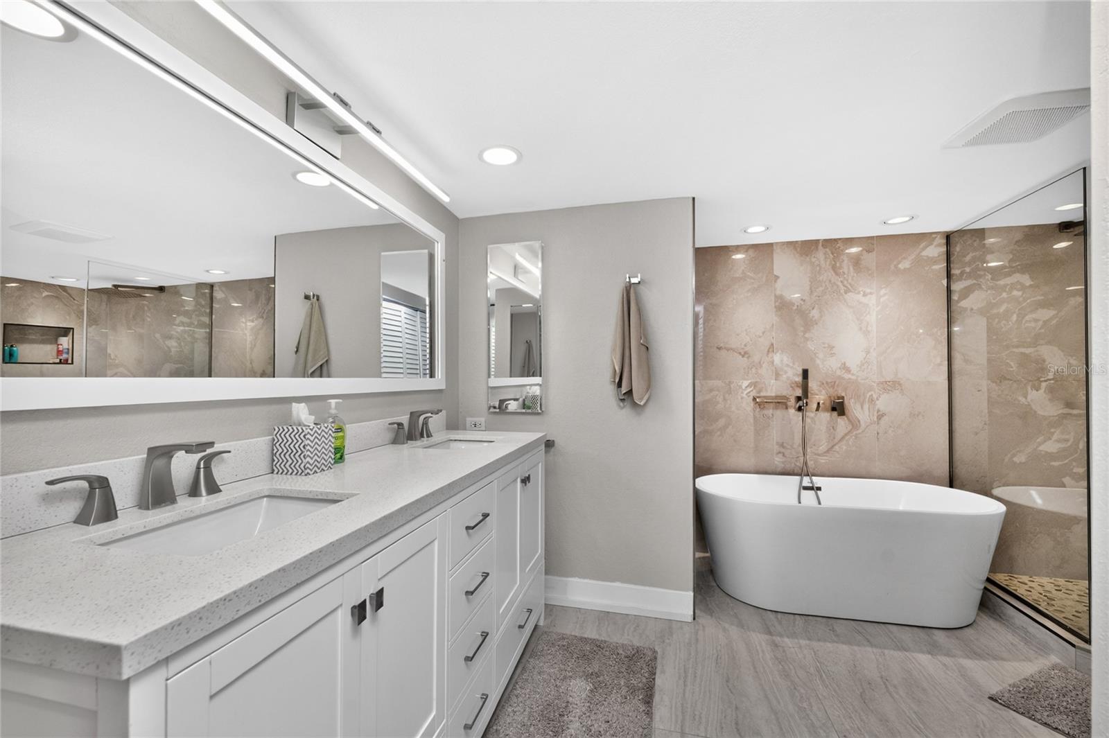 EMERALD POINTE PH 04 - Residential