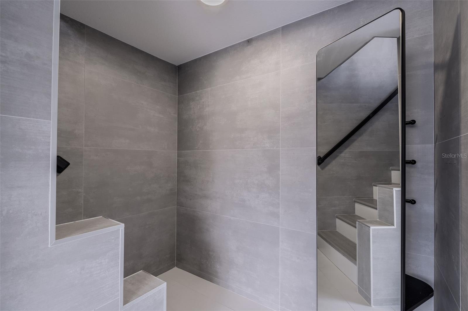 WISSAHICKON - Residential Income