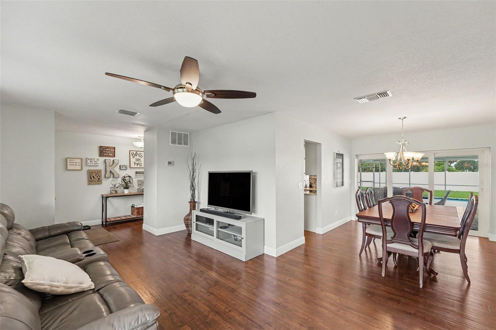 COUNTRYSIDE TR 8 UNIT ONE - Residential