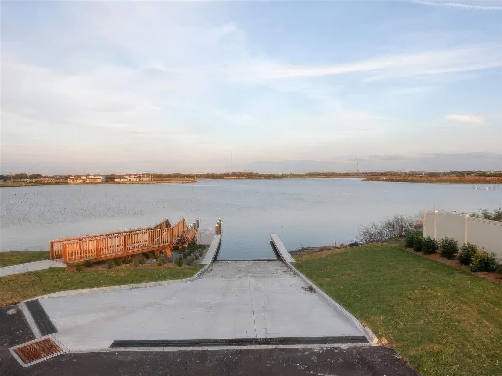 LUCAYA LAKE CLUB - Residential