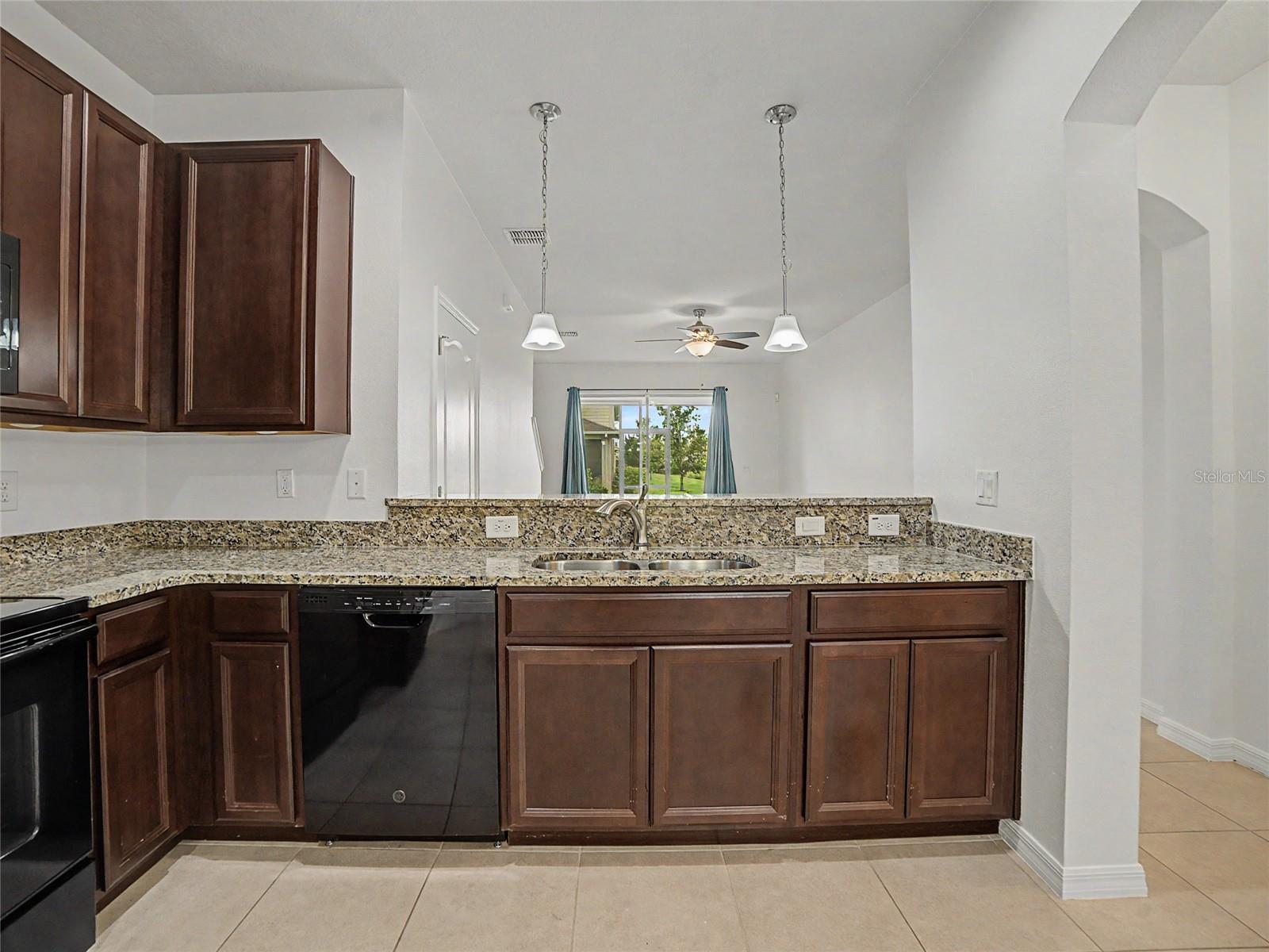 LUCAYA LAKE CLUB - Residential