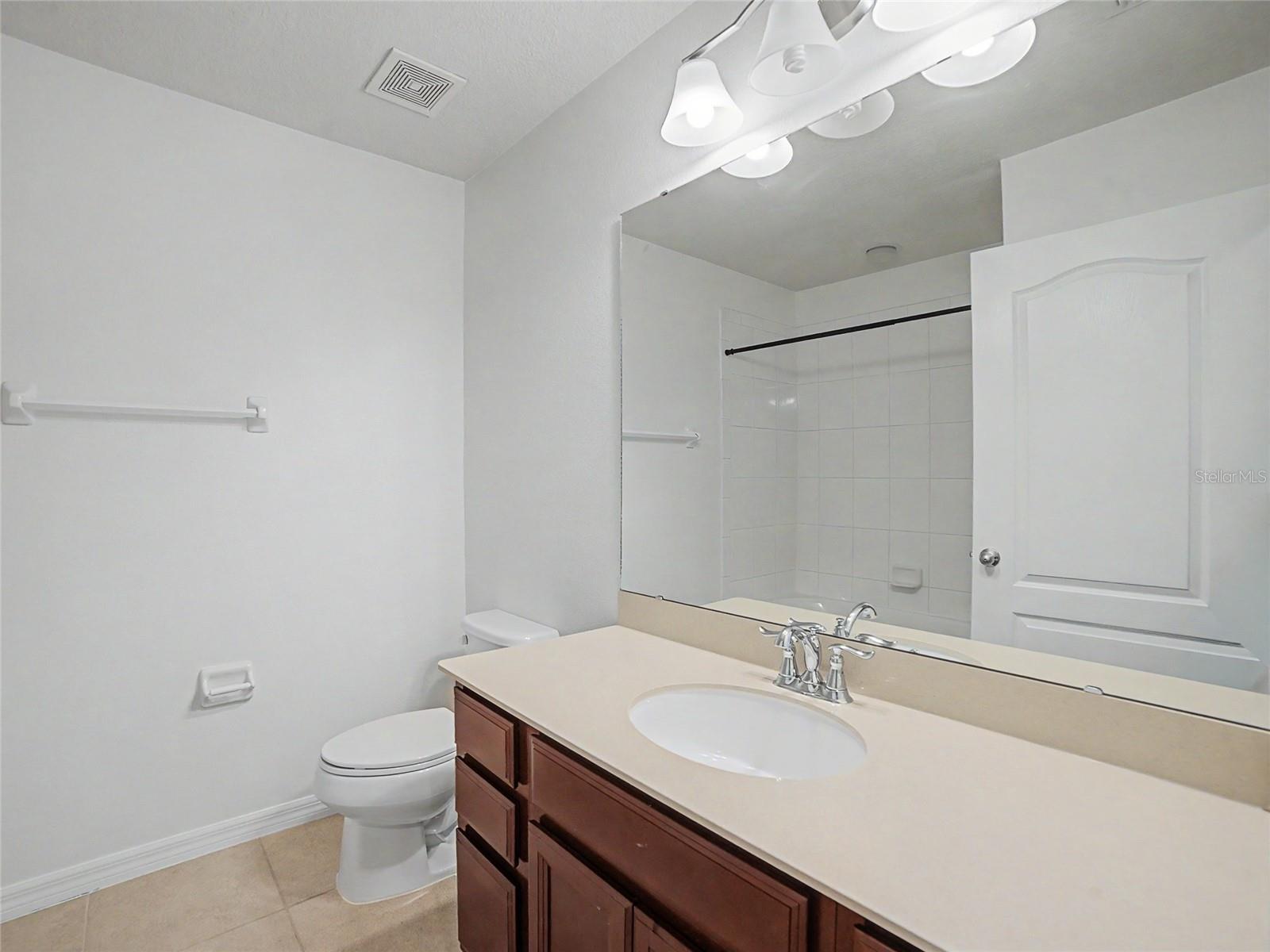 LUCAYA LAKE CLUB - Residential