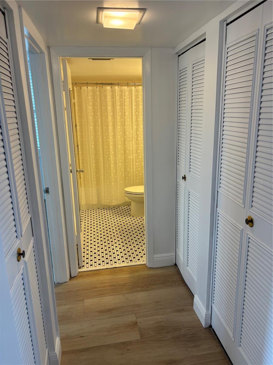 BAY ISLAND GROUP 6 - Residential Lease