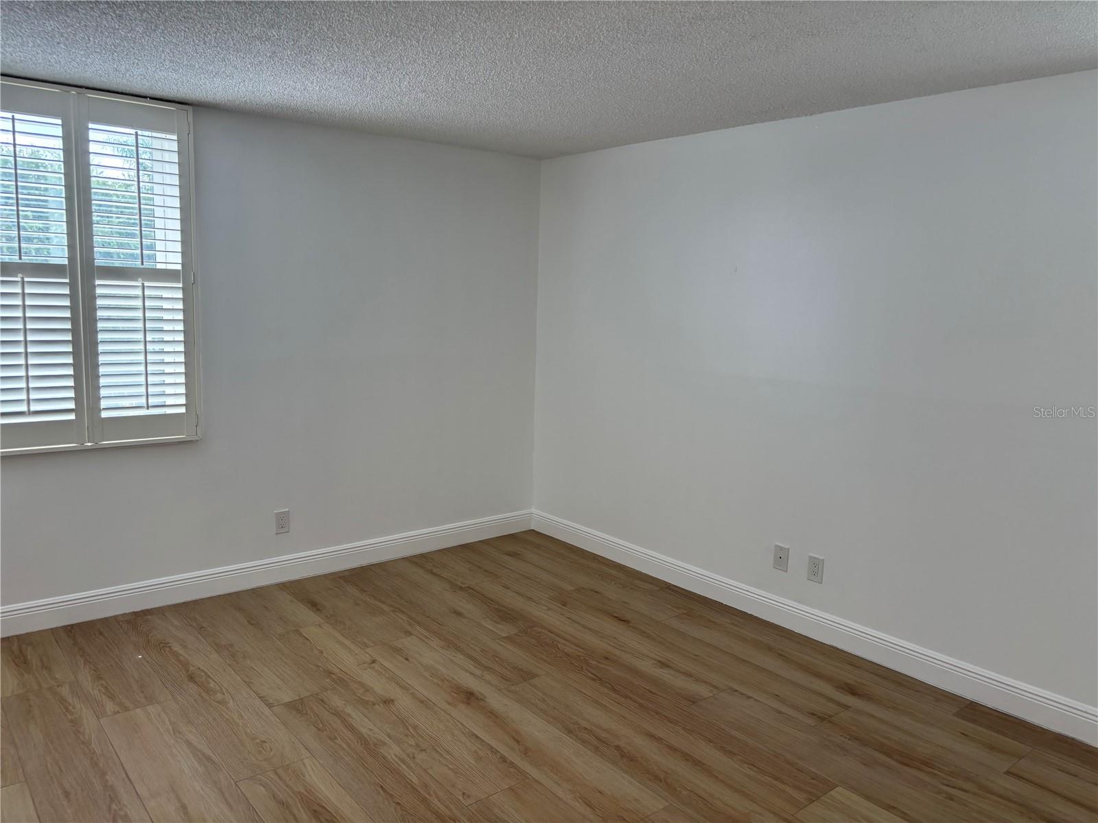 BAY ISLAND GROUP 6 - Residential Lease