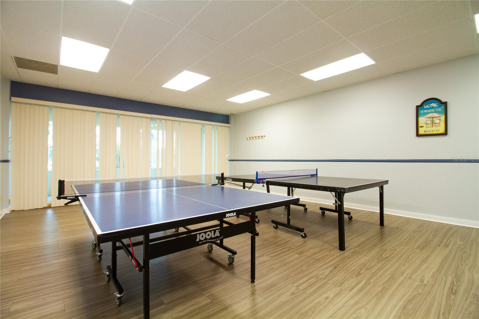 BAY ISLAND GROUP 6 - Residential Lease