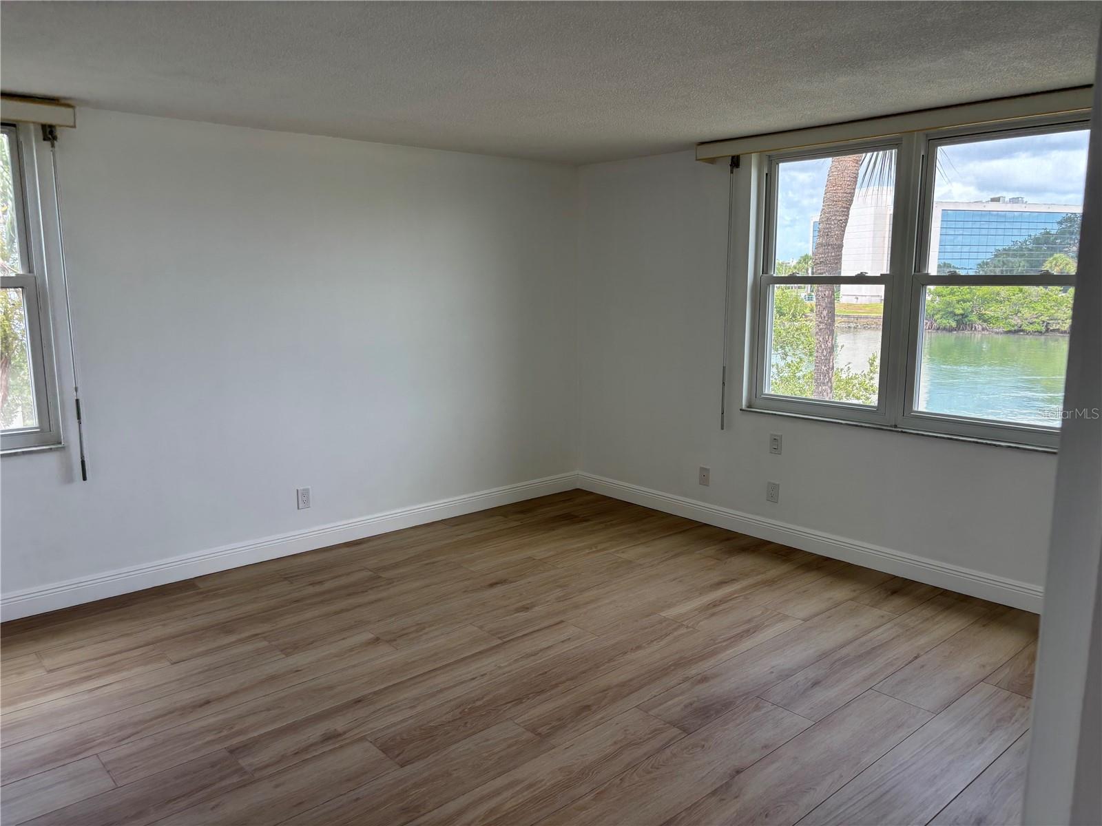 BAY ISLAND GROUP 6 - Residential Lease
