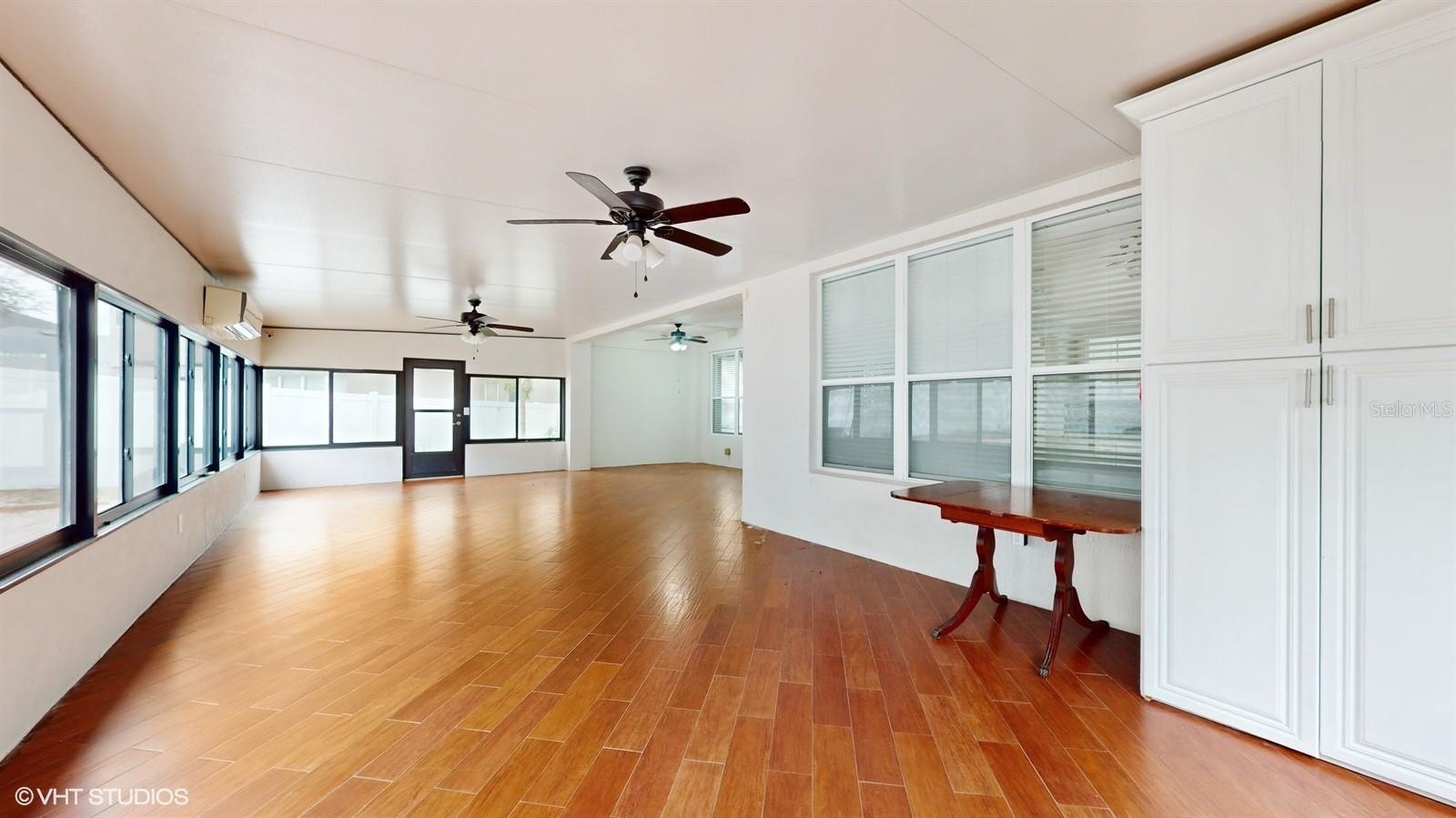 OAKHURST RESERVE UNIT TWO - Residential
