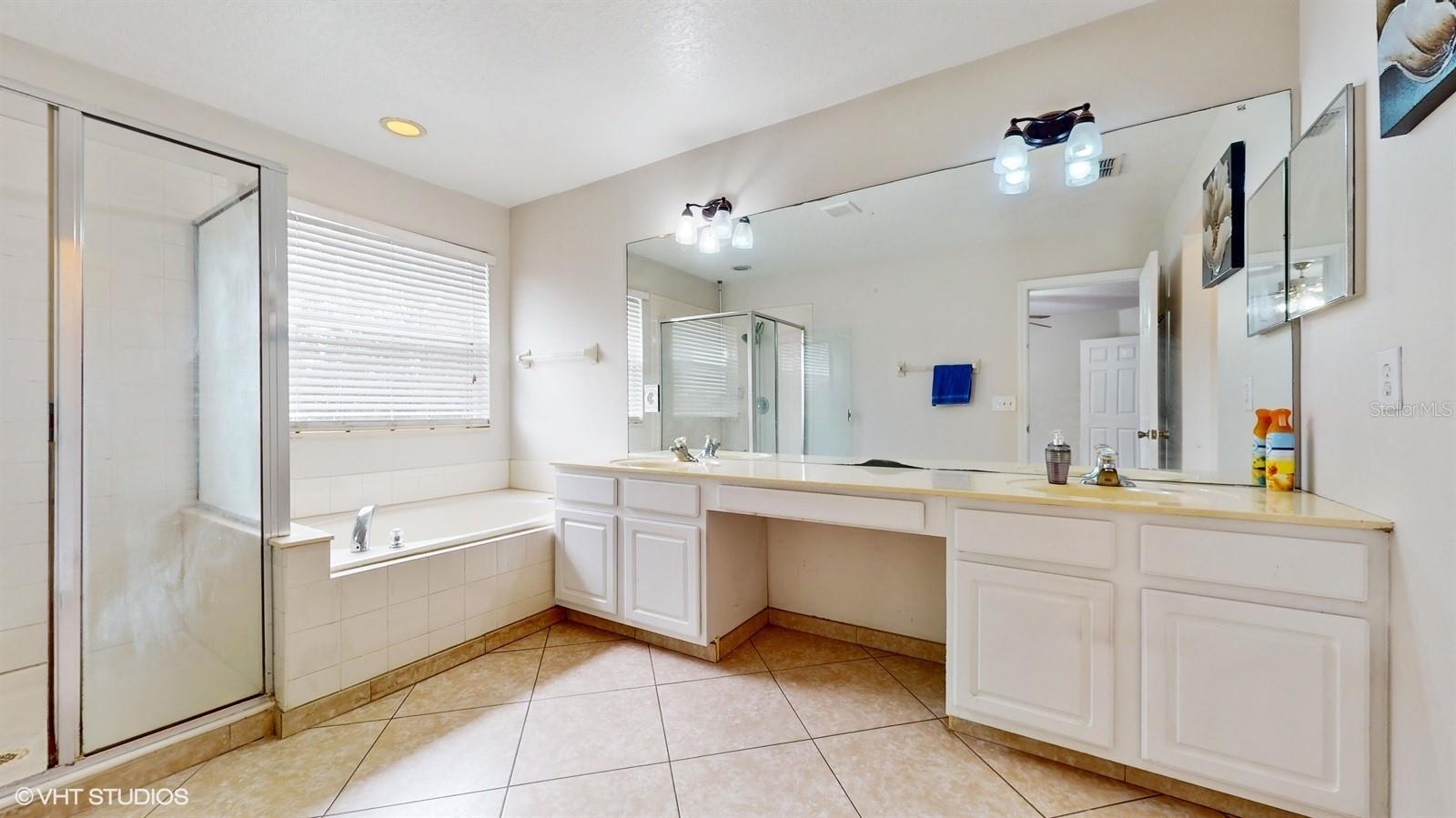 OAKHURST RESERVE UNIT TWO - Residential