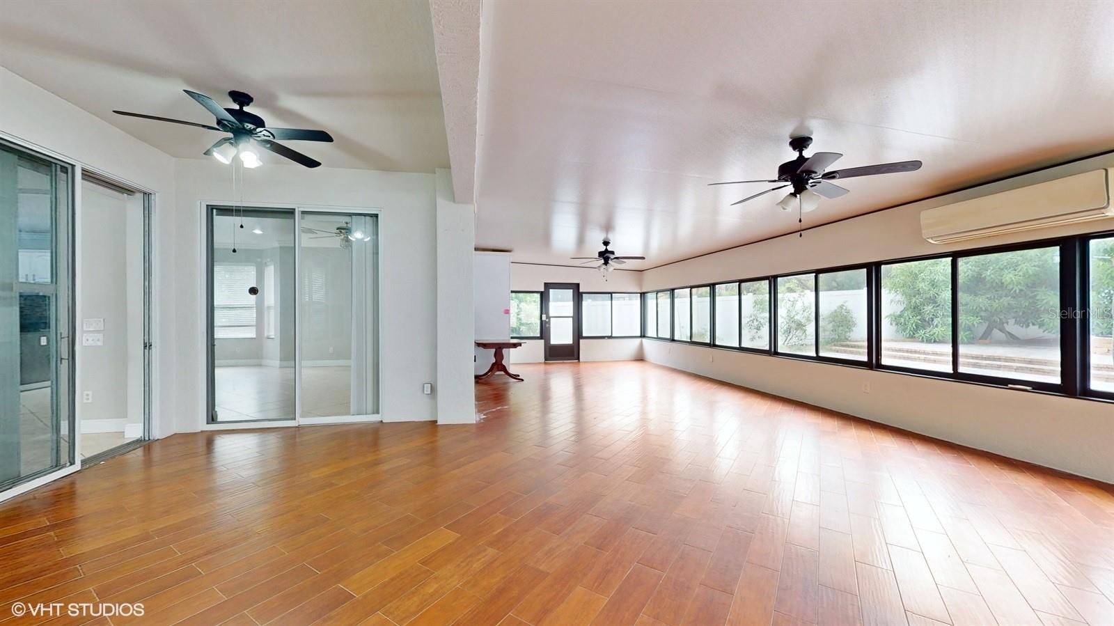 OAKHURST RESERVE UNIT TWO - Residential