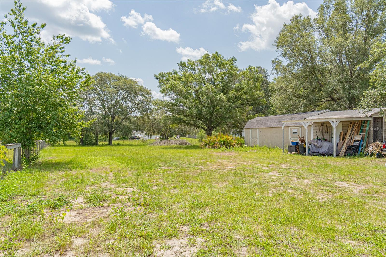 ALL COUNTRY ACRES - Residential
