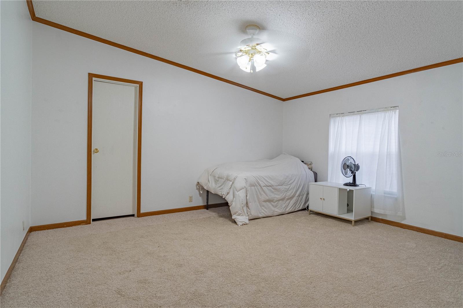 ALL COUNTRY ACRES - Residential
