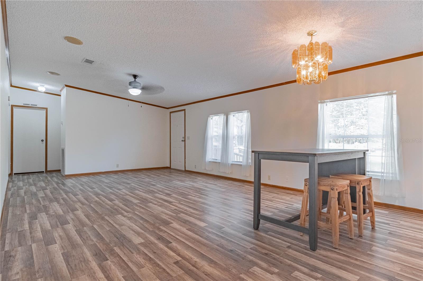 ALL COUNTRY ACRES - Residential