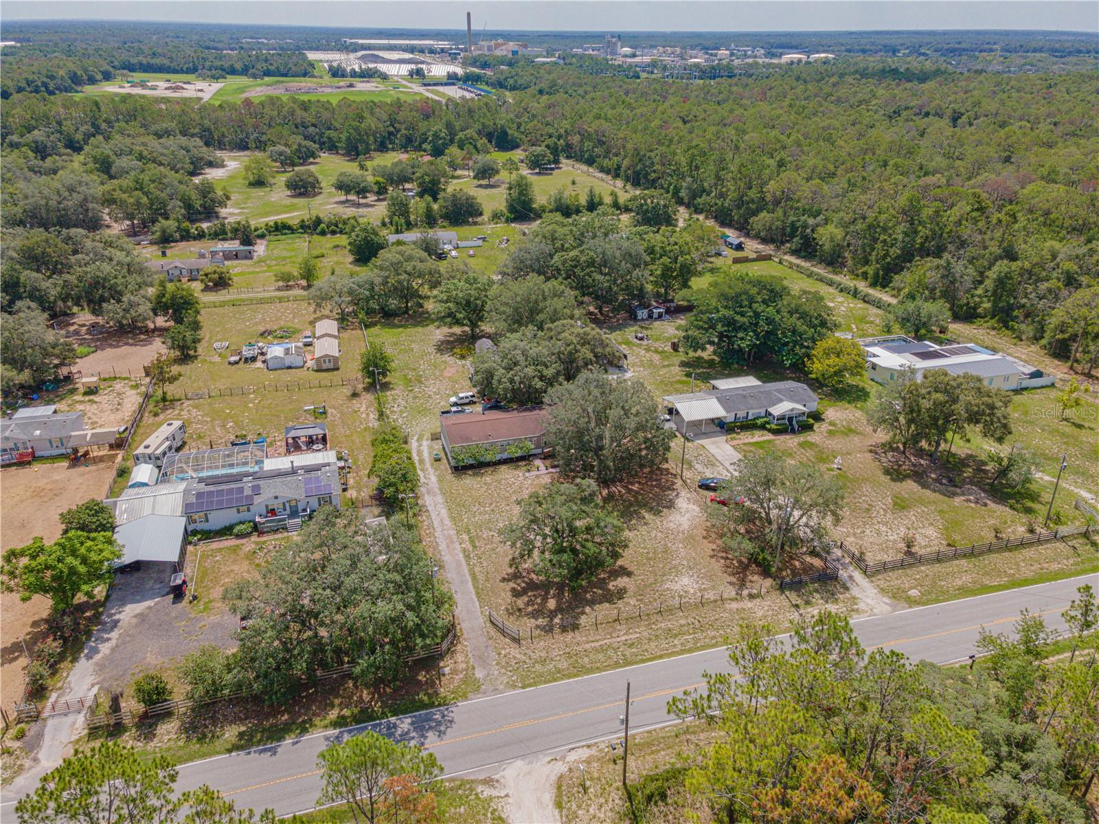 ALL COUNTRY ACRES - Residential