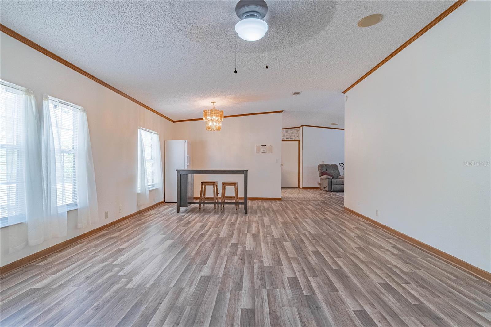 ALL COUNTRY ACRES - Residential