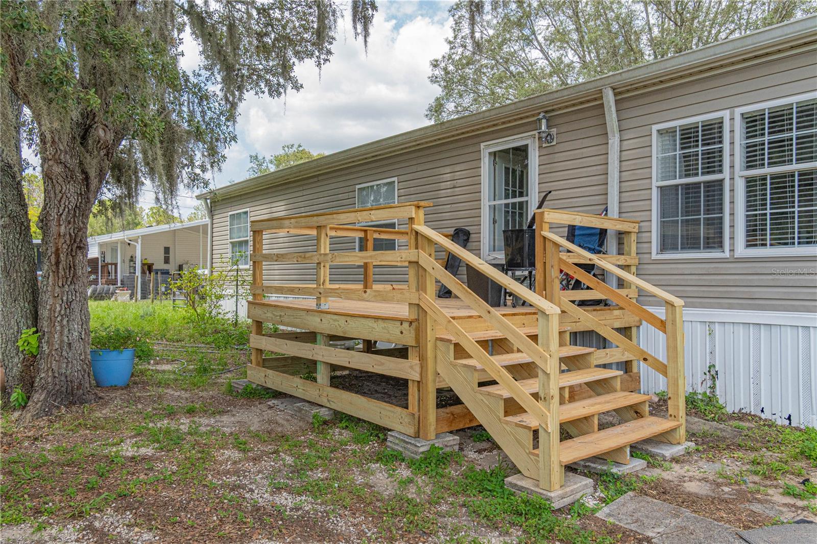 ALL COUNTRY ACRES - Residential