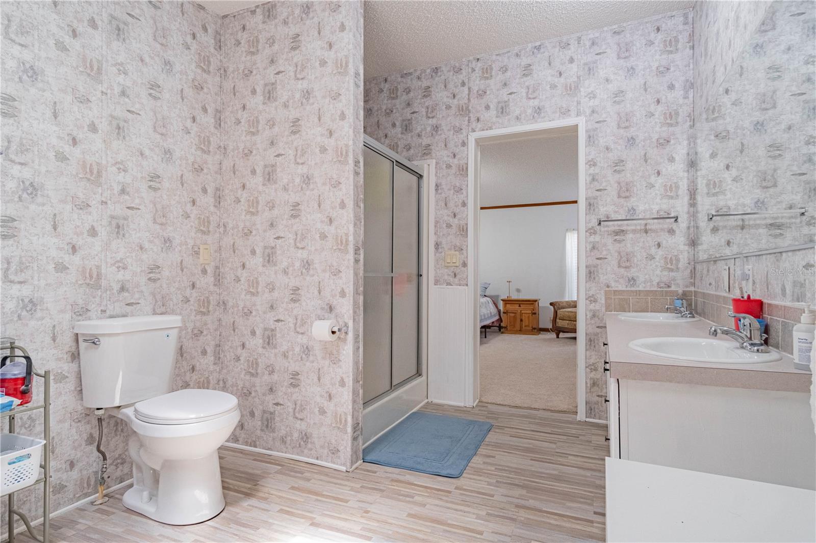 ALL COUNTRY ACRES - Residential