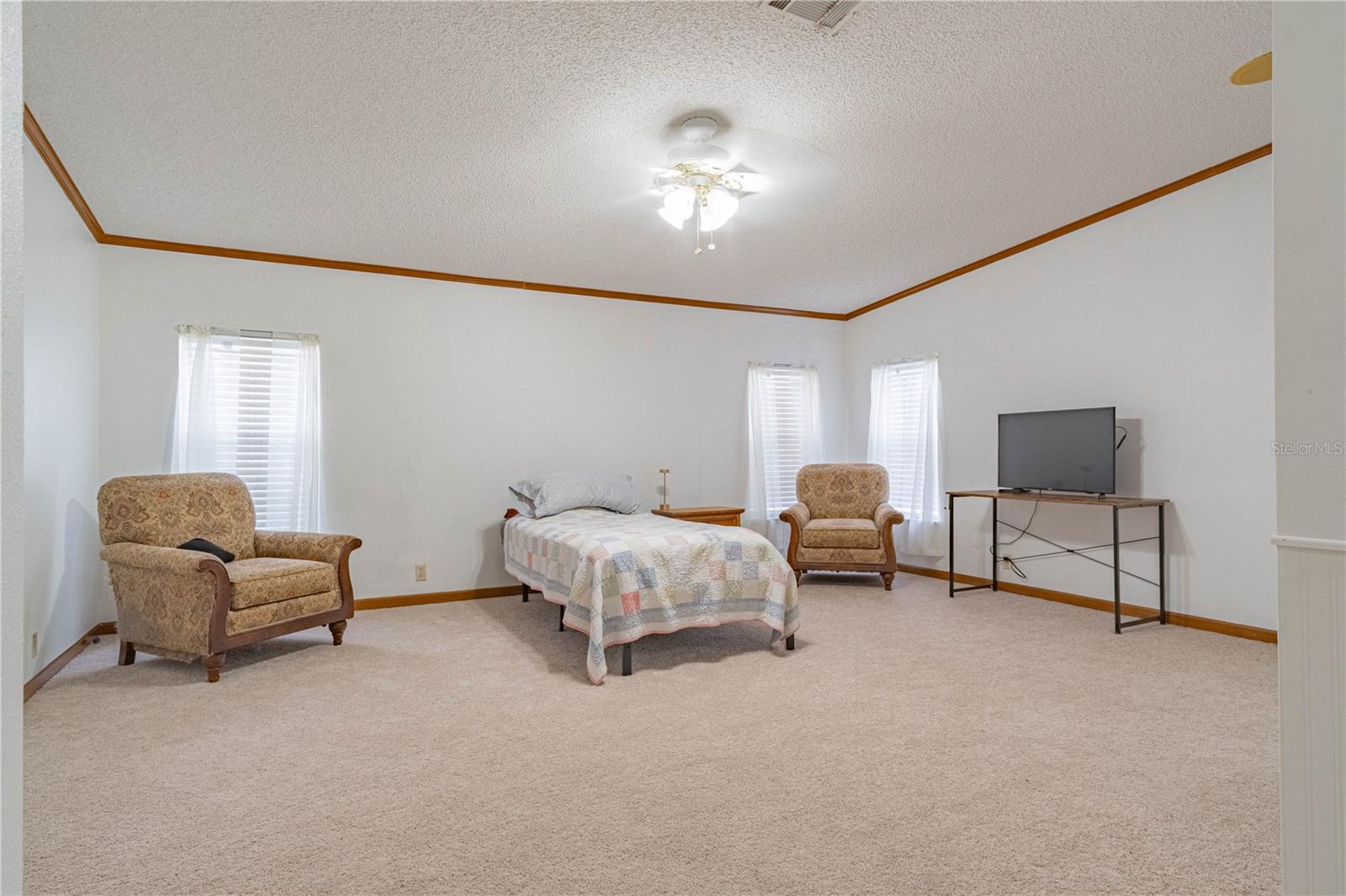 ALL COUNTRY ACRES - Residential