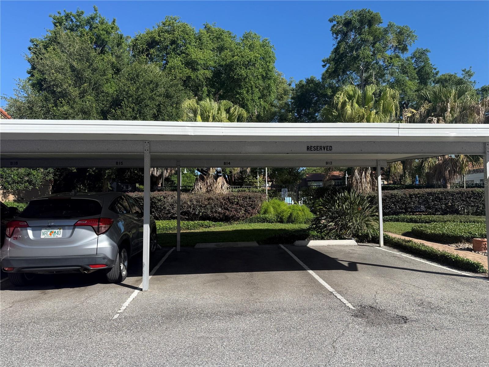 MOORINGS ON LAKE MAITLAND CONDO - Residential