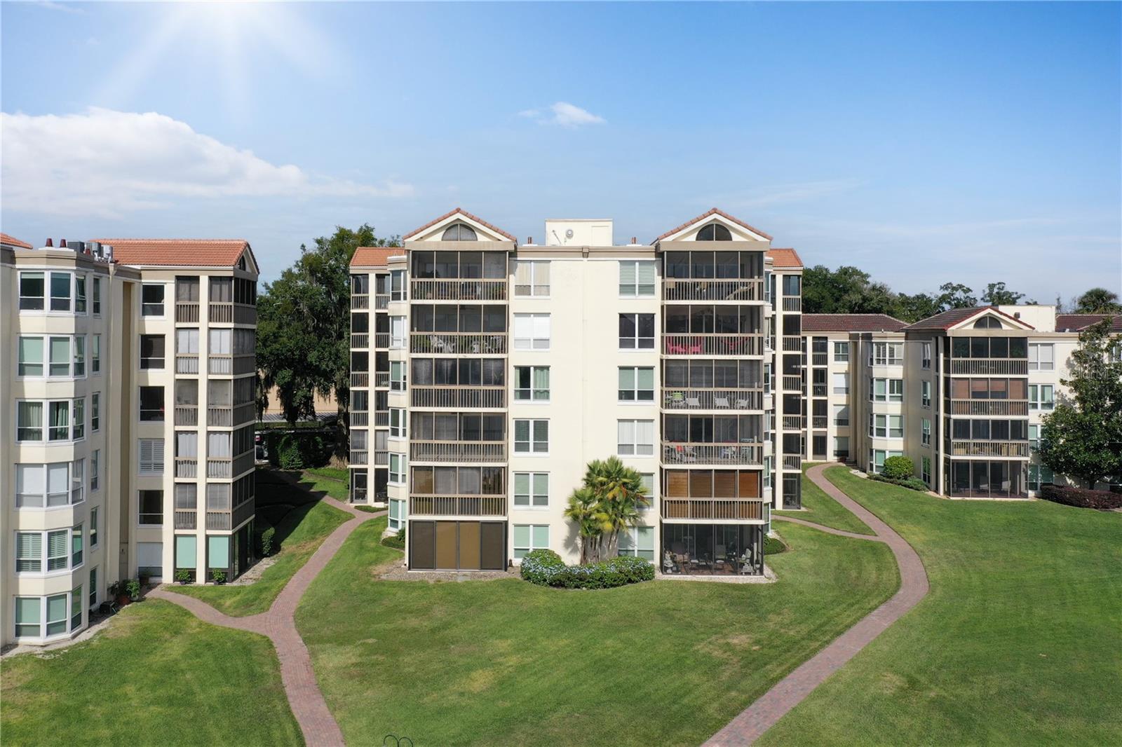 MOORINGS ON LAKE MAITLAND CONDO - Residential