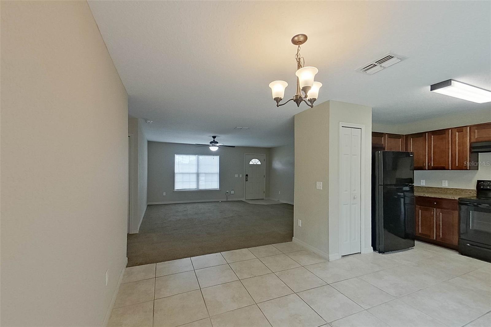 MARION OAKS UN 01 - Residential Lease