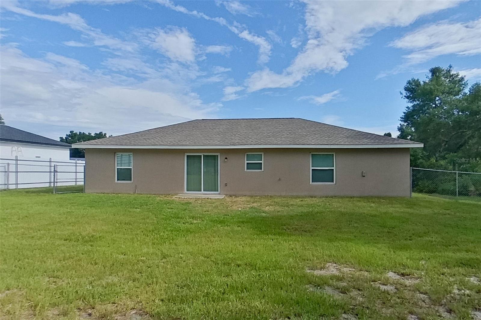 MARION OAKS UN 01 - Residential Lease