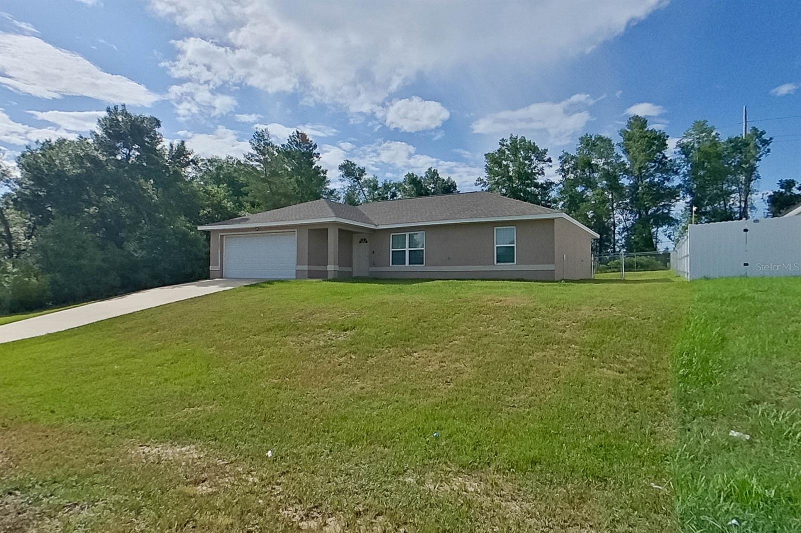 MARION OAKS UN 01 - Residential Lease